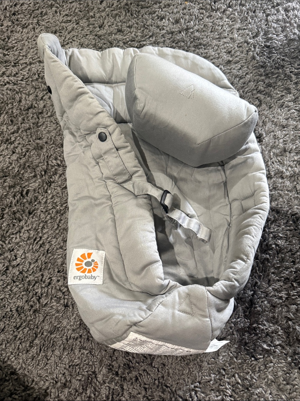 Ergobaby Light Gray Infant Head and Neck Support carrier insert